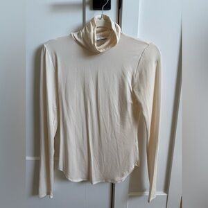 Aritzia Babaton Top